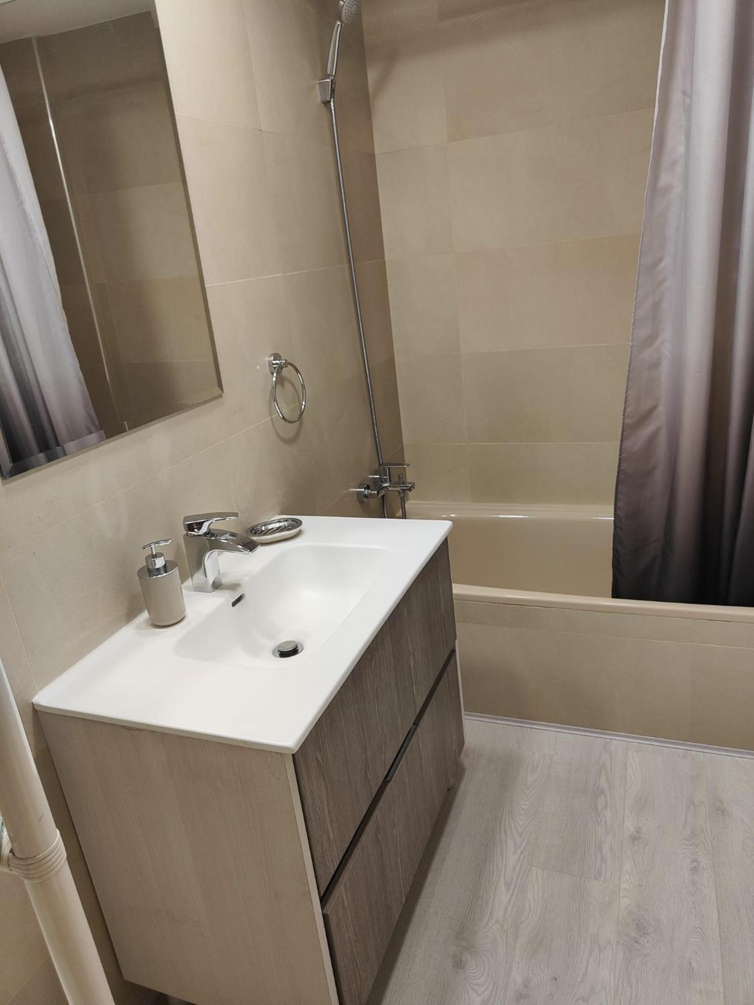 Agradable Duplex Terraza Virgen Del Rocio Apartment Seville Ngoại thất bức ảnh