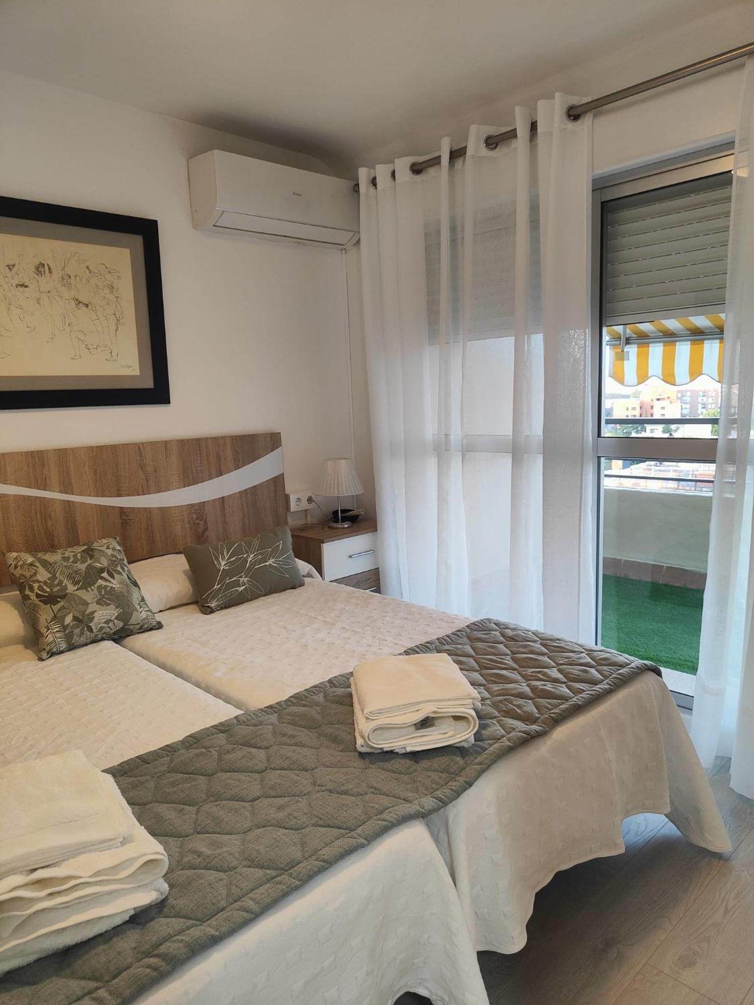 Agradable Duplex Terraza Virgen Del Rocio Apartment Seville Ngoại thất bức ảnh